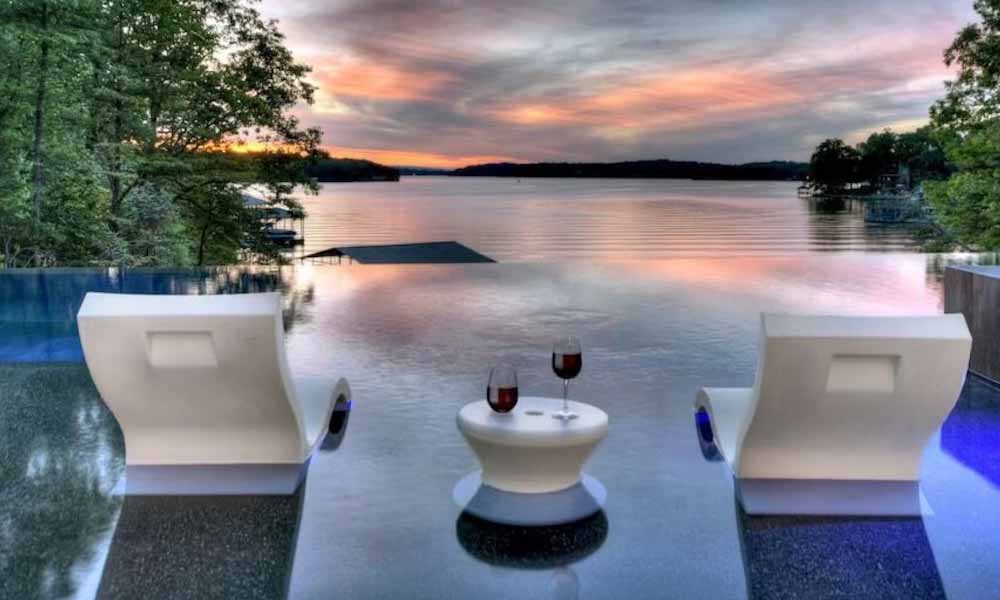 Romantic-Getaways In Georgia With-Hot-Tub