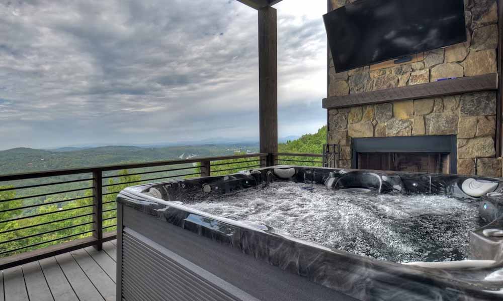 Romantic-Getaways In-Georgia With Hot-Tub