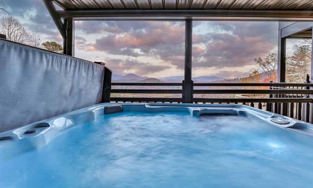 Romantic Getaways-In-Georgia-With Hot-Tub