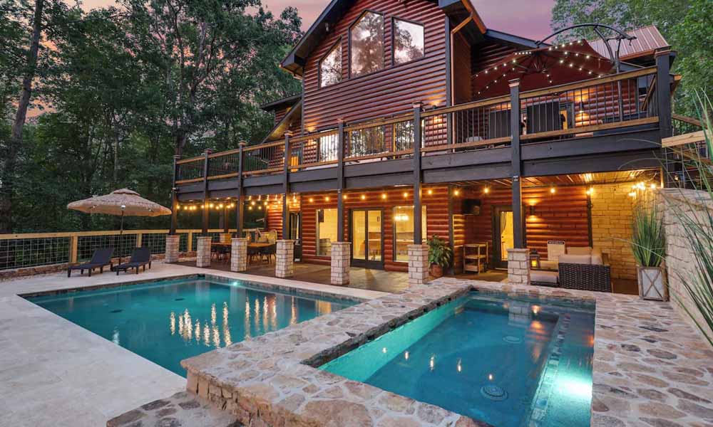 Romantic-Getaways In Georgia With Hot-Tub