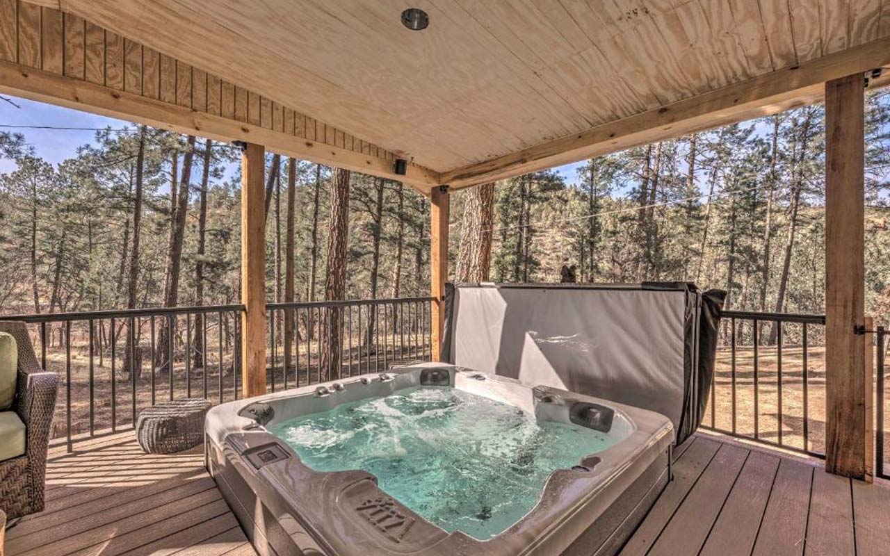 Cabins With Hot Tub