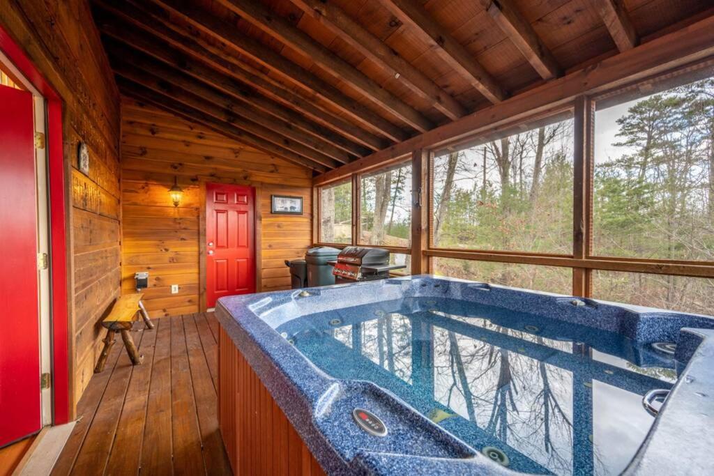 Cabins In Tennessee With Tub